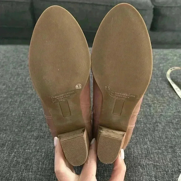 Worn Once! Size 8.5 Blush Charma Bootie from  DV by Dolce Vita ankle booties - Picture 3 of 7